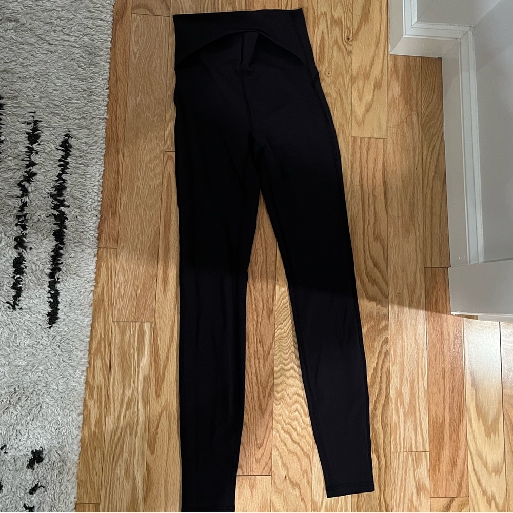 Lululemon leggings, dark brownish/black, size 4, great condition